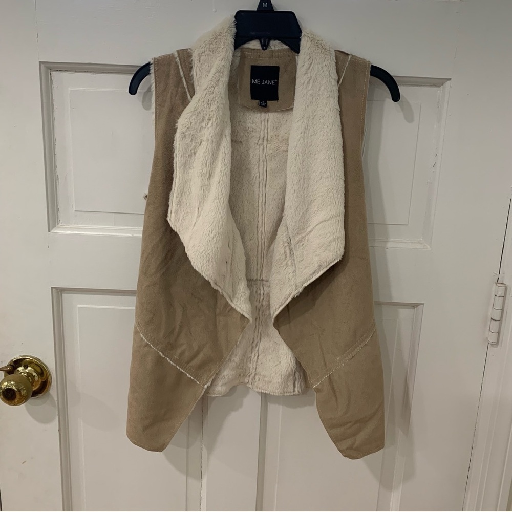 Me Jane Women’s Faux Suede Fur‎ Asymmetric Open Vest Pockets Size Medium